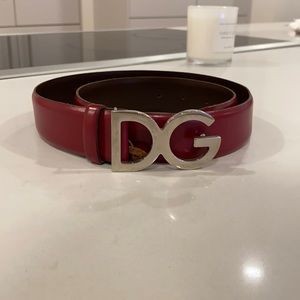 Dolce and Gabbana belt. Unique burgundy color. 100% authentic.